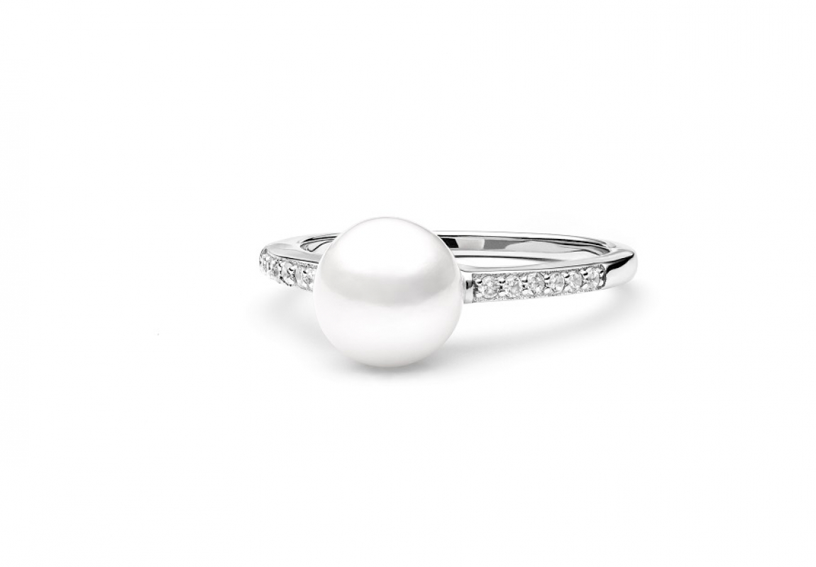Perlenring weiß 7.5-8 mm umfasst mit Zirkonia, 925er rhodiniertes Silber, Gaura Pearls, Estland